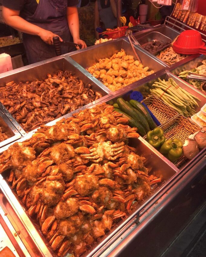 花蓮東大門夜市|宜蘭香炸螃蟹 【花蓮東大門夜市】花蓮一大きい夜市で食べ歩き!おすすめグルメ9選!