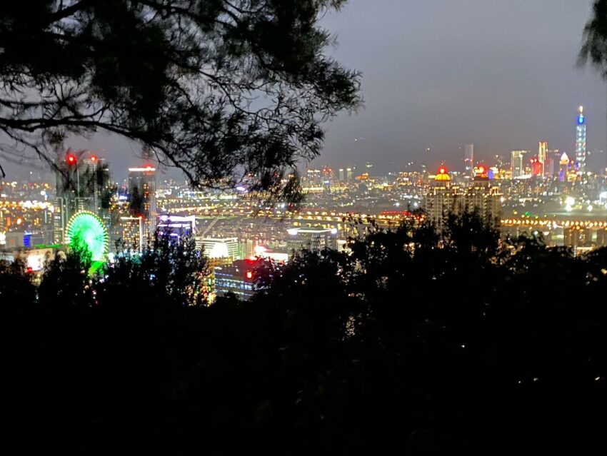 台北夜景、内湖、劍南山 【台北夜景】最高の夜景が見られる人気スポット6選!台北で夜景を見るならここに行こう!
