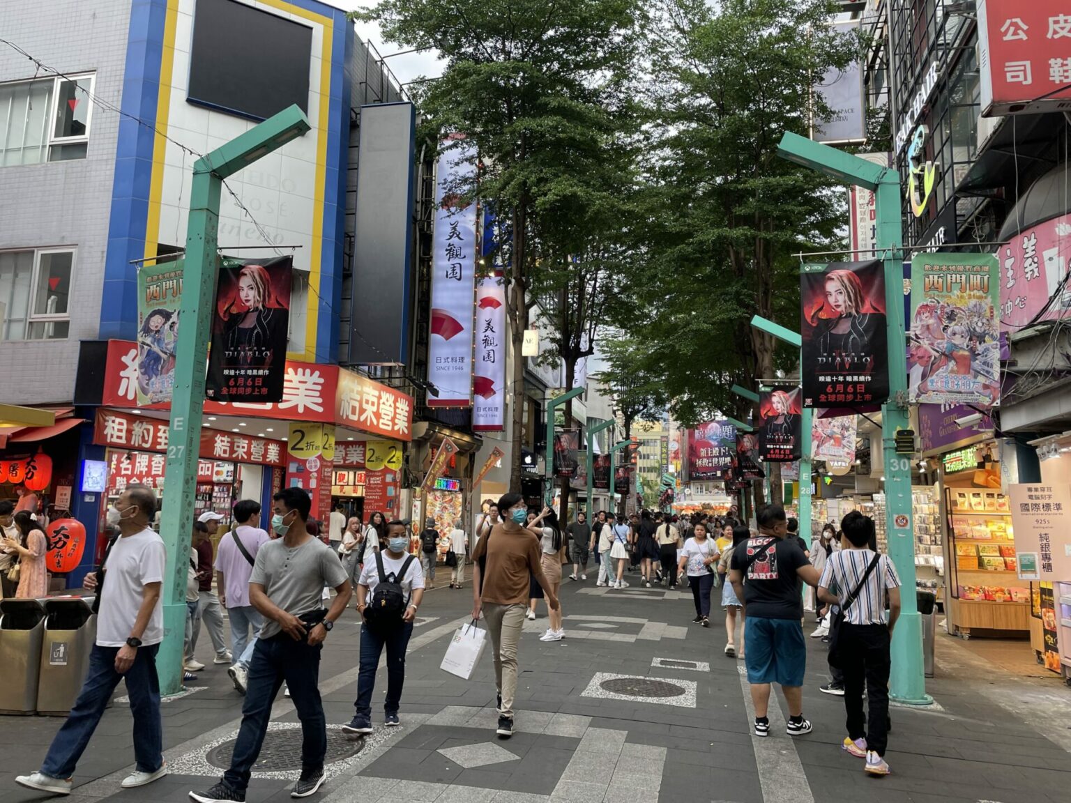 【西門町】台湾の流行が集まる街！西門町でグルメとショッピングを満喫しよう！