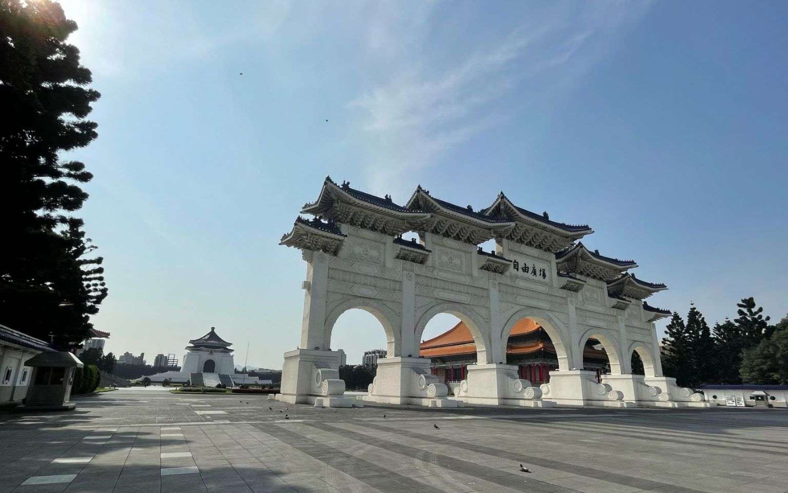 【中正紀念堂】台北に来たら必ず訪れたい観光スポット！1時間に一度の衛兵交代式など見どころを紹介