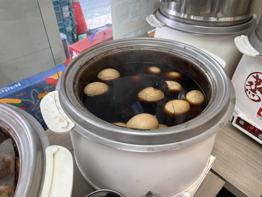 【台湾コンビニ】セブン・ファミマ徹底比較！買うべき商品8選＆ドリンクの買い方ガイド