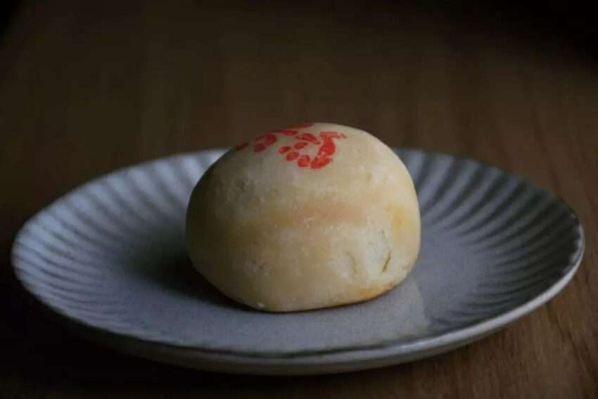 郭元益の伝統菓子。鳳梨酥と中国式点心の礼盒が並んでいる