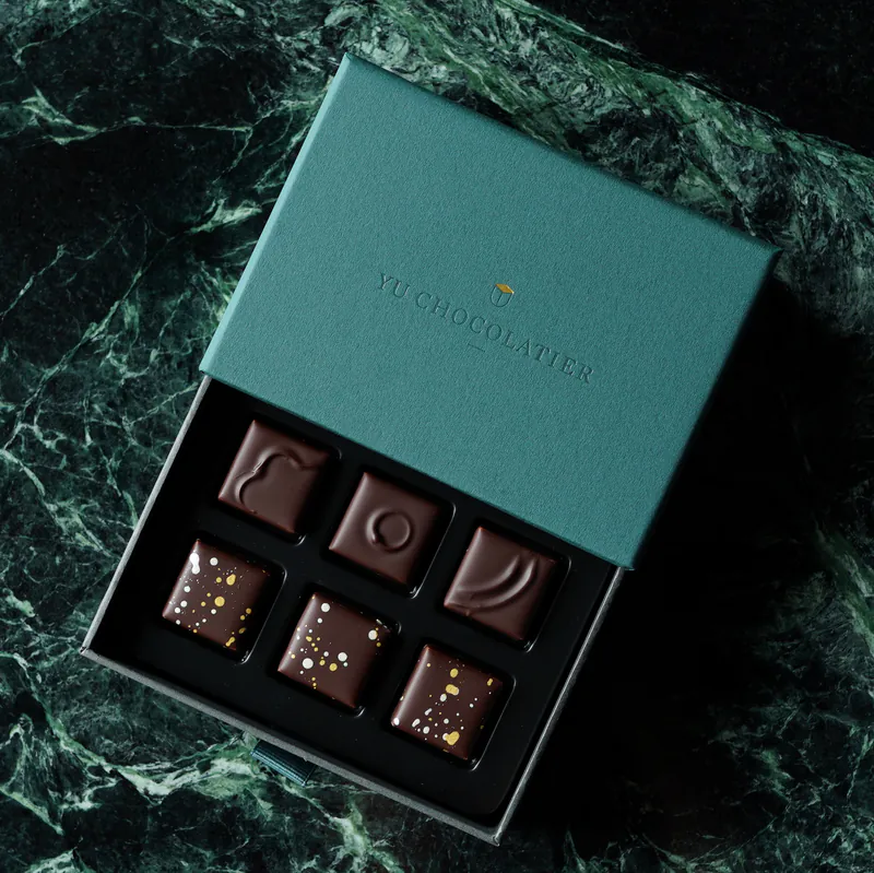 Yu Chocolatier畬室のボンボンショコラ。ゴマ油や烏龍茶を使った台湾らしいフレーバー
