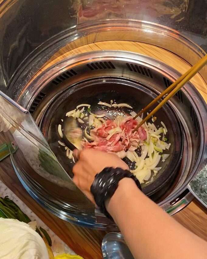 旺角石頭火鍋の石鍋料理