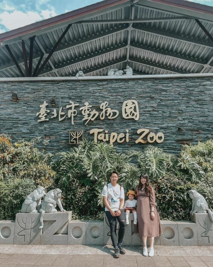 台北市立動物園の動物たちとの触れ合い。台湾の動物園体験を楽しむ来場者