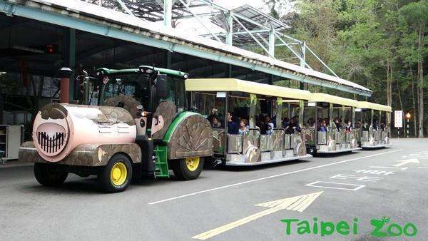 台北市立動物園の園内シャトルバス