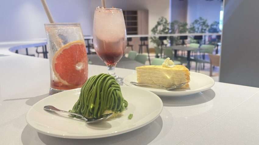 4階レストランの内観と食事