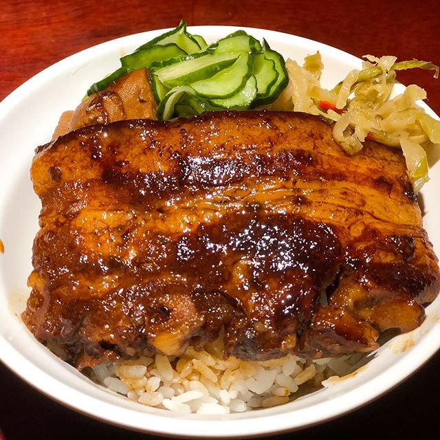 大稻埕魯肉飯の看板メニュー・魯肉飯のどんぶり