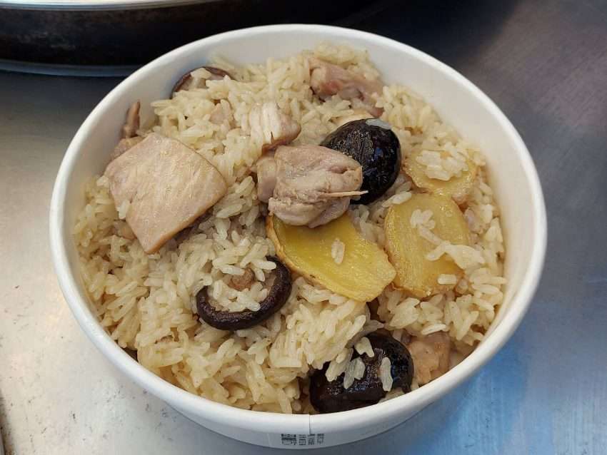 阿嬤ㄟ麻油雞飯の麻油鶏ご飯