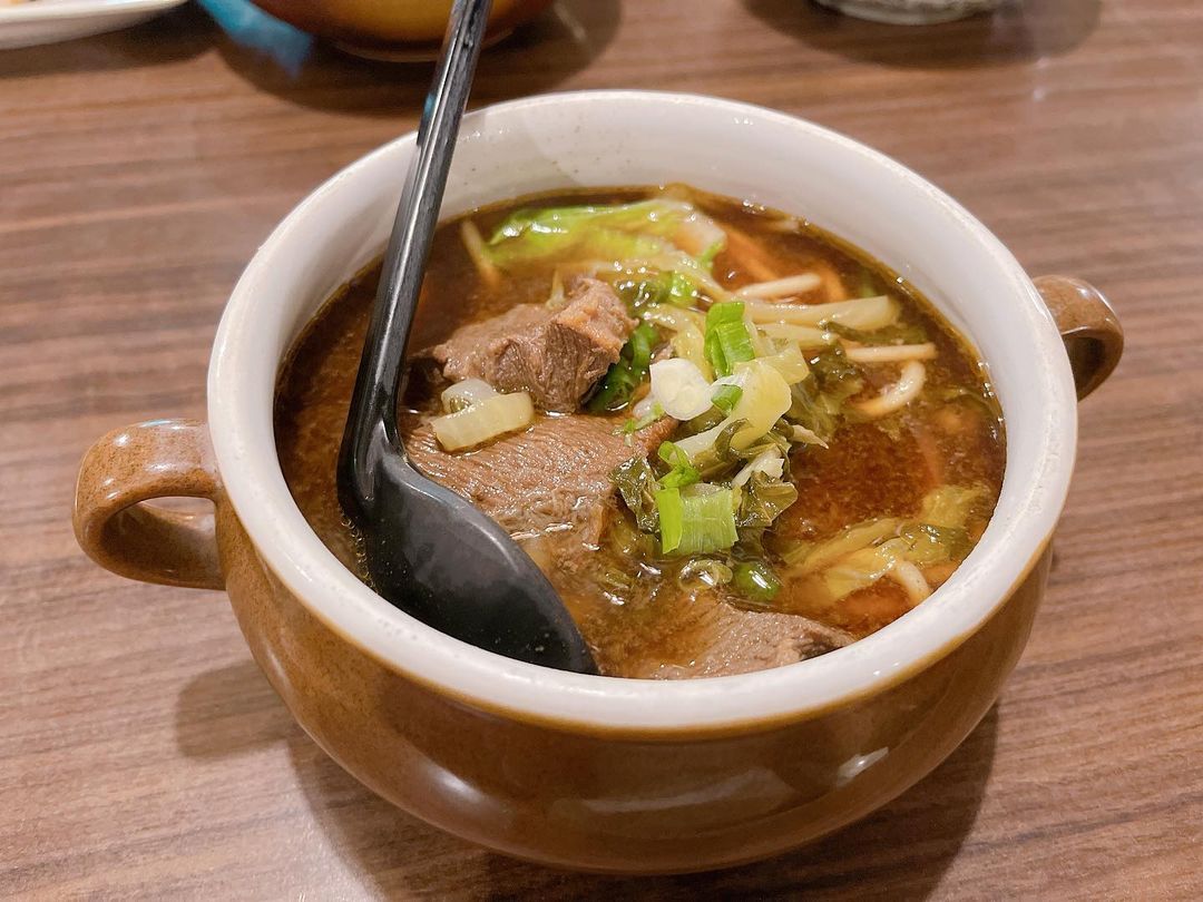 鶯歌甕仔麵の麺料理