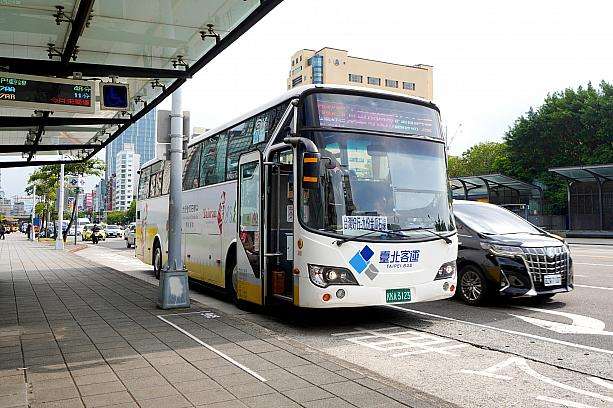 九份方面へ向かうバス