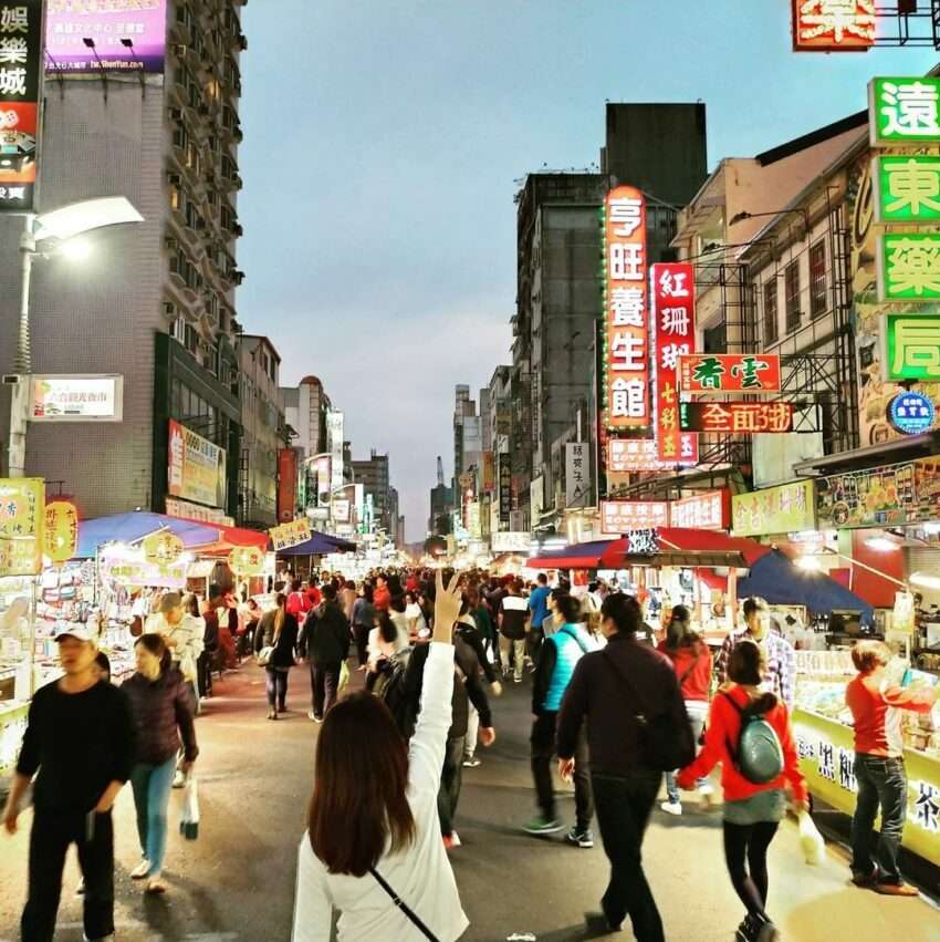 高雄・六合夜市の屋台風景