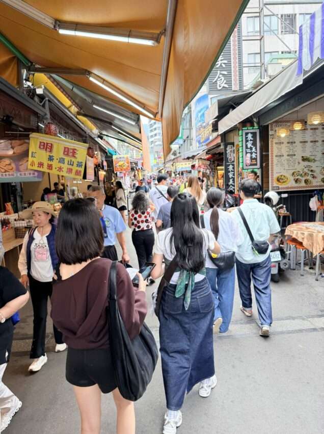伊達邵老街の食べ歩きと屋台