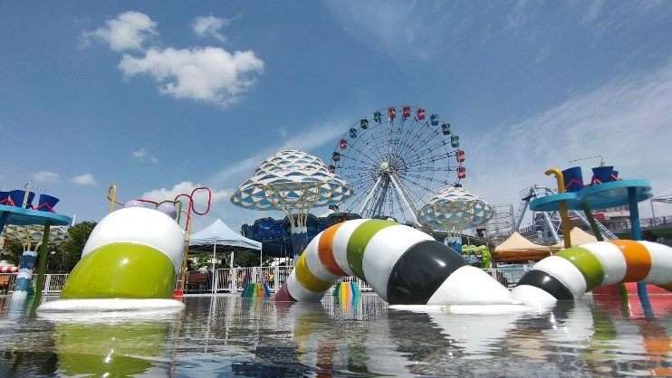 台北児童新楽園の子ども向けプール（小小水樂園）の様子