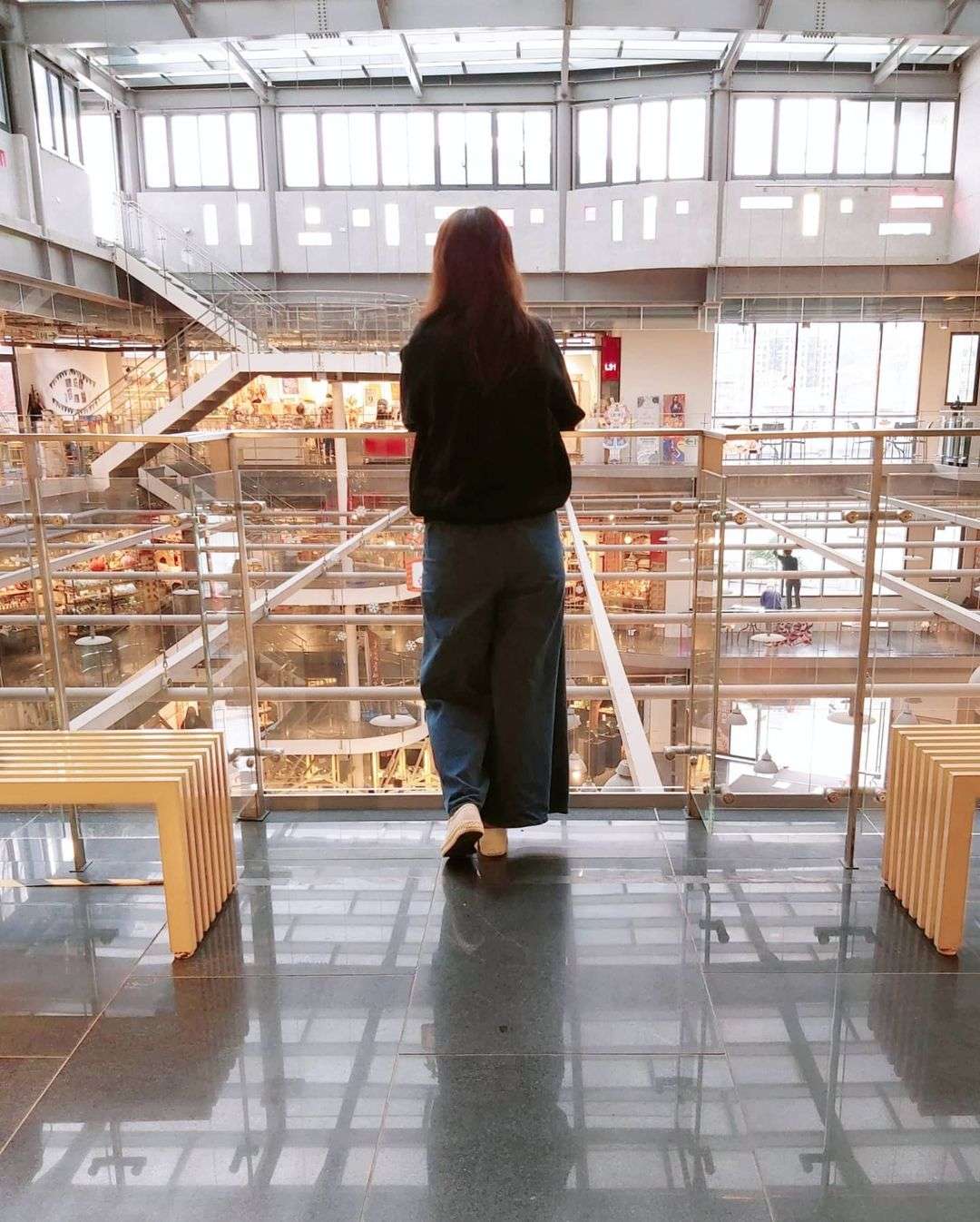 鶯歌光点美学館の空間デザインと陶磁器展示