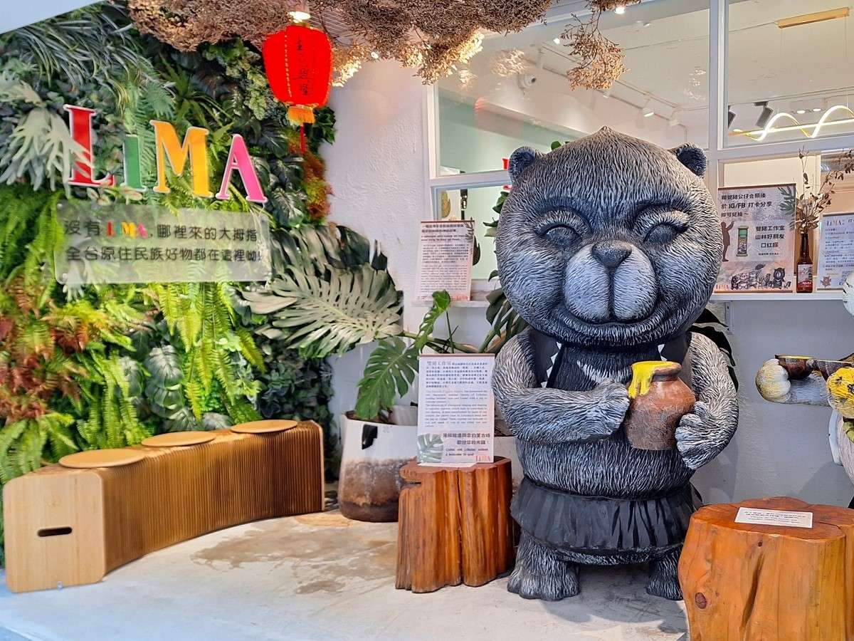 LiMAの店内に並ぶ台湾デザイン雑貨とセレクト商品