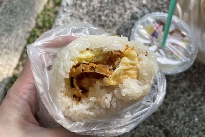 台湾の朝食店で提供される飯糰