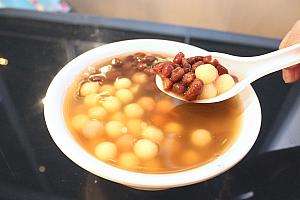 小南門伝統美食の紅豆湯圓（白玉おしるこ）