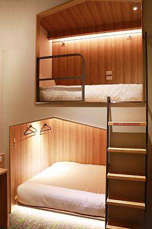 Thé Stayの2〜4人用個室タイプ、バリアフリールームも完備
