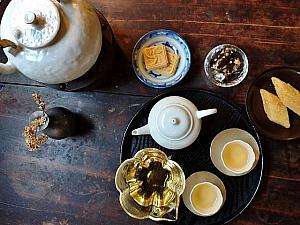 小隠茶庵(東門店)のレトロな内装。永康街エリアのノスタルジックな茶芸館