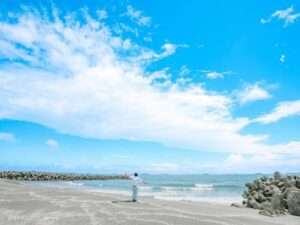 旗津海岸の自転車道、サイクリングロードが海沿いに続く