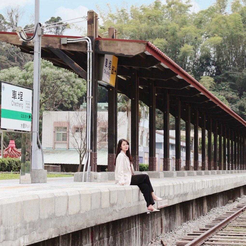 車埕駅のホームと鉄道風景