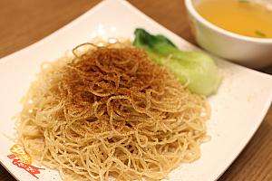 甘牌燒味の蝦味撈麺（エビ風味混ぜそば）