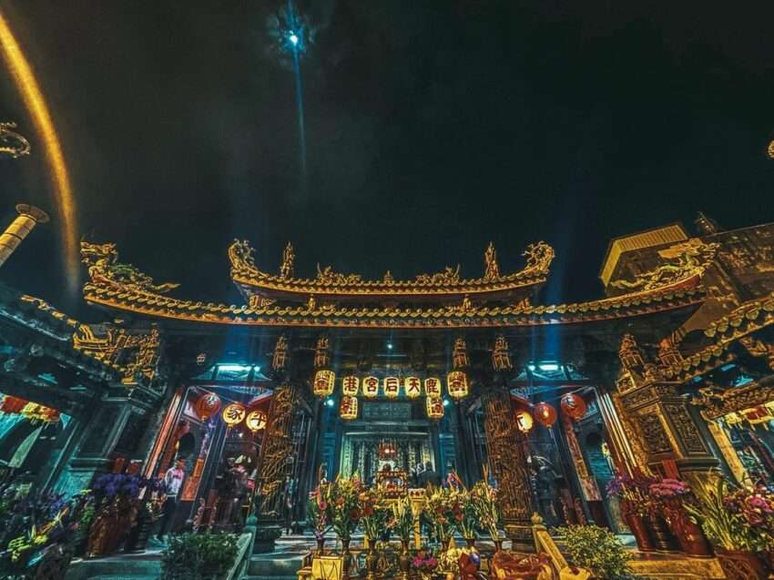 鹿港天后宮の廟建築外観
