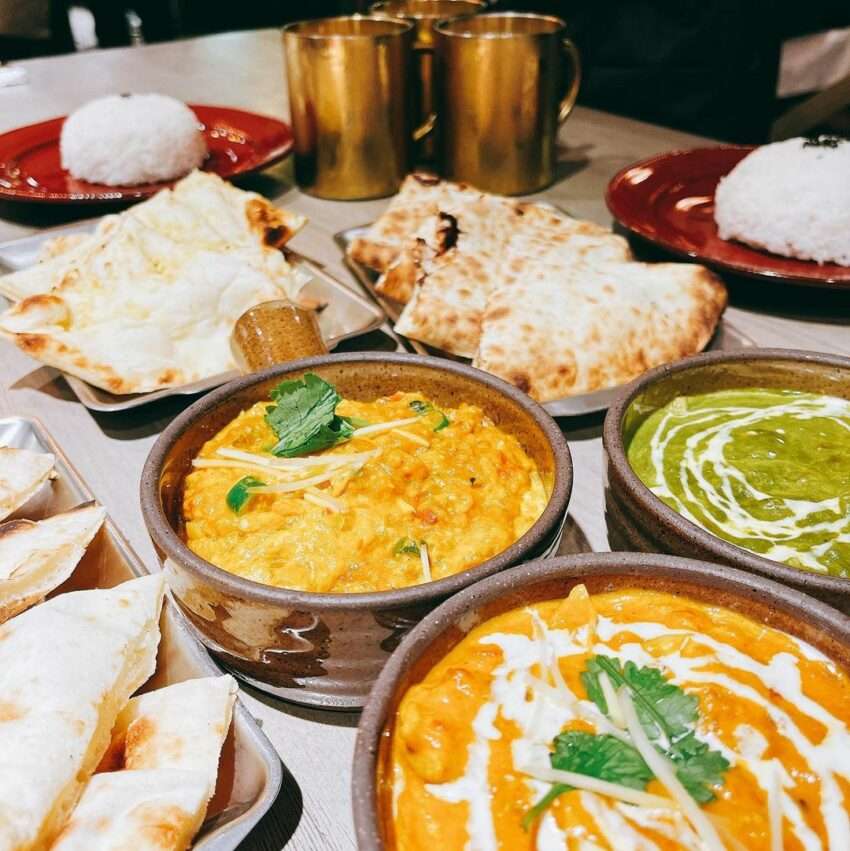 飪室 Renshi のインドカレー料理の近景
