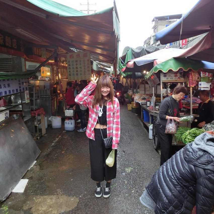竹東中央市場夜市の屋台。伝統市場に根ざした毎日営業の夜市