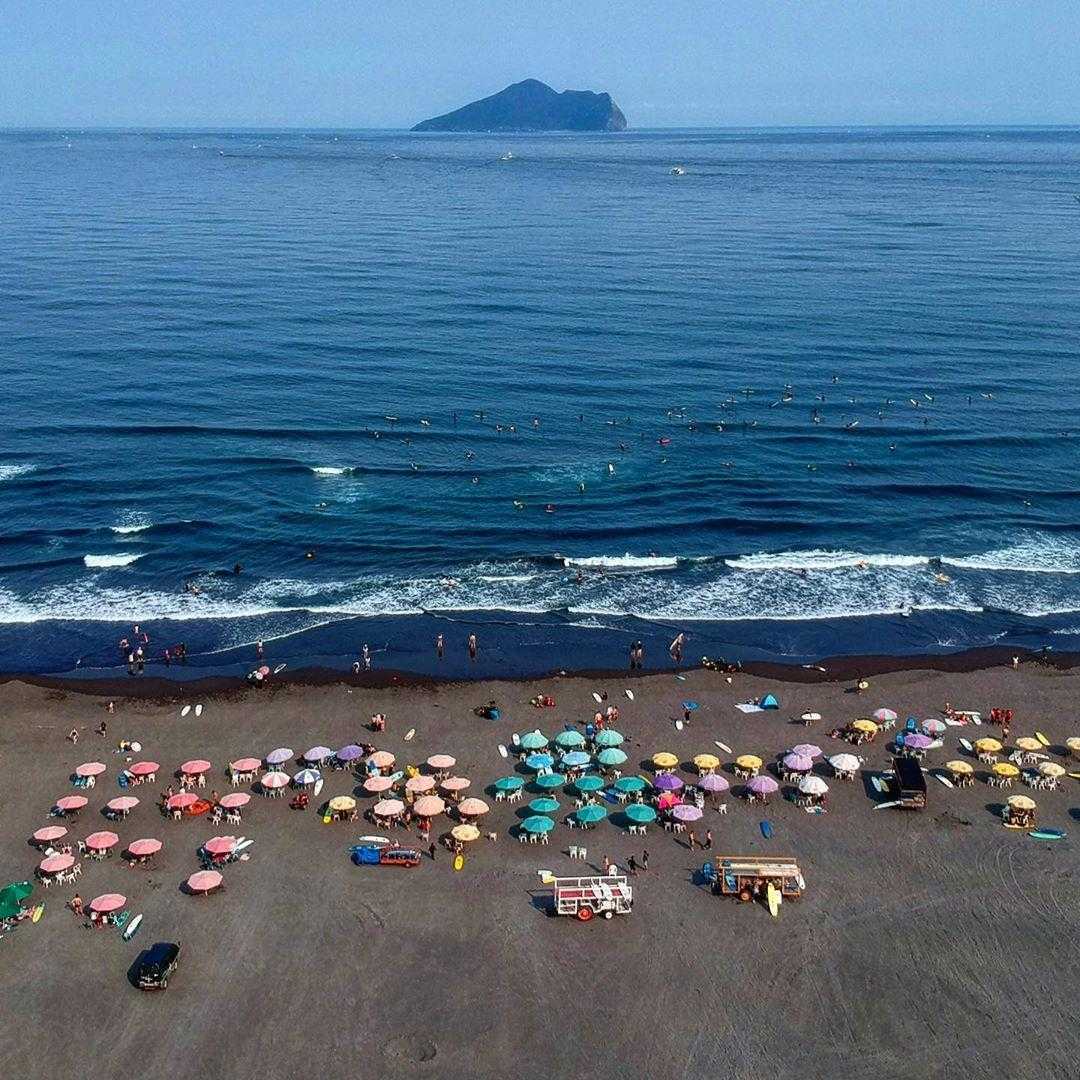 宜蘭頭城の烏石港と周辺の海岸風景
