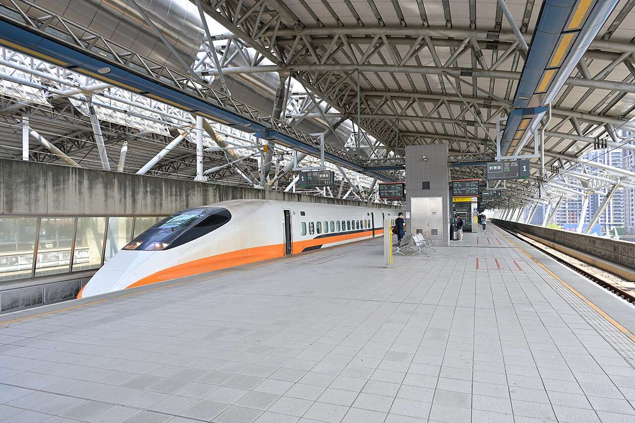 台中 2泊3日・台湾高速鉄道 台中駅