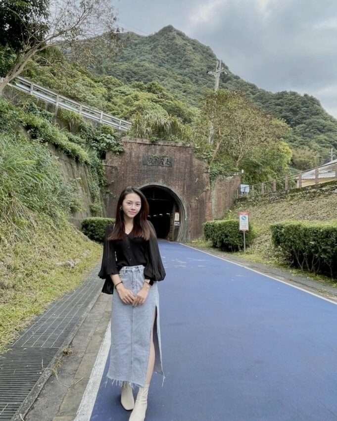 福隆旧草嶺トンネル自転車道の入口。レンガ造りの百年トンネルの外観