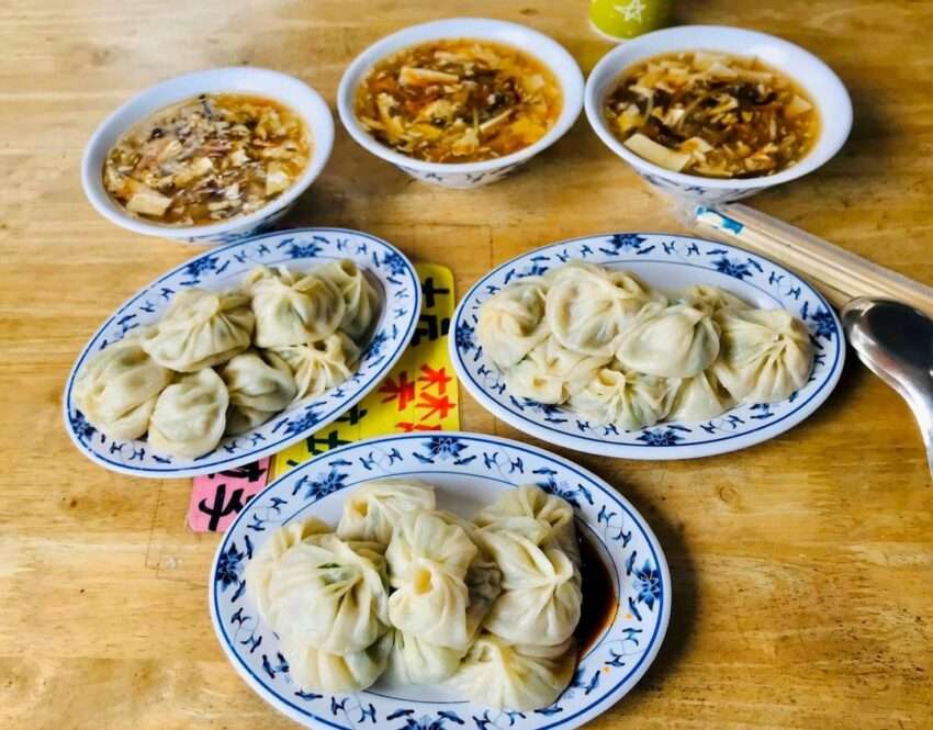 正好鮮肉小籠包の蒸したての小籠包。薄い皮からスープがあふれる