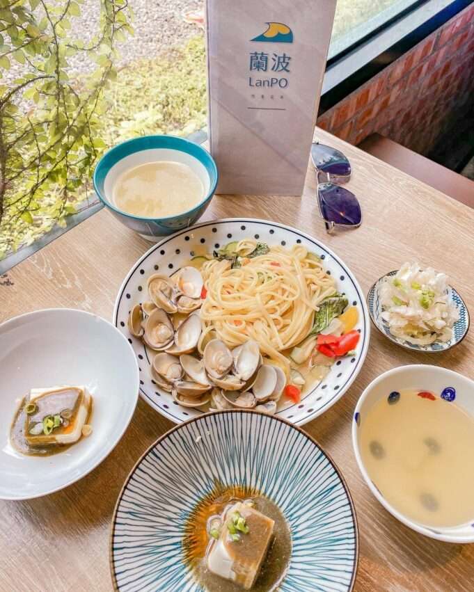 蘭波レストランの料理:丁寧に盛り付けられた創作料理