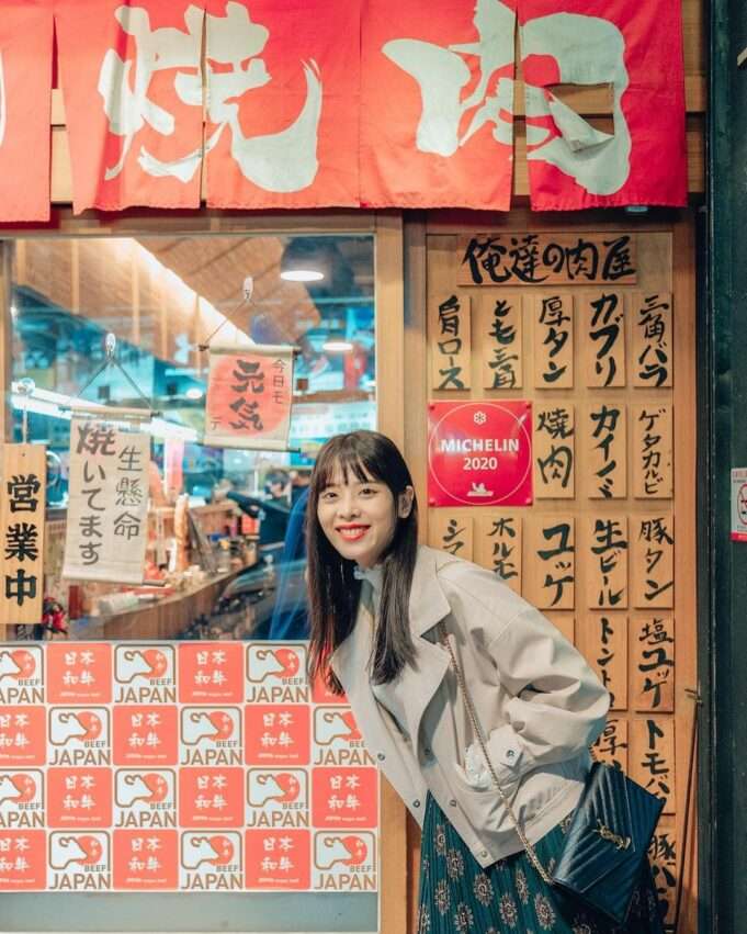 俺達の肉屋の店内。日本式の落ち着いた焼肉空間