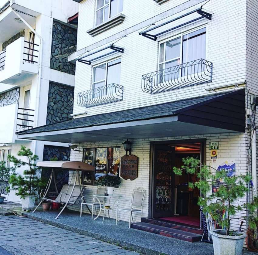 大峯山莊の客室または施設の写真。山林の静かな環境