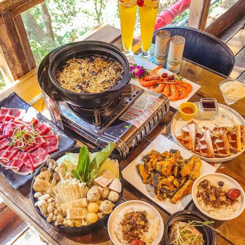 菇神景觀餐廳の特色しいたけ料理と店内の雰囲気