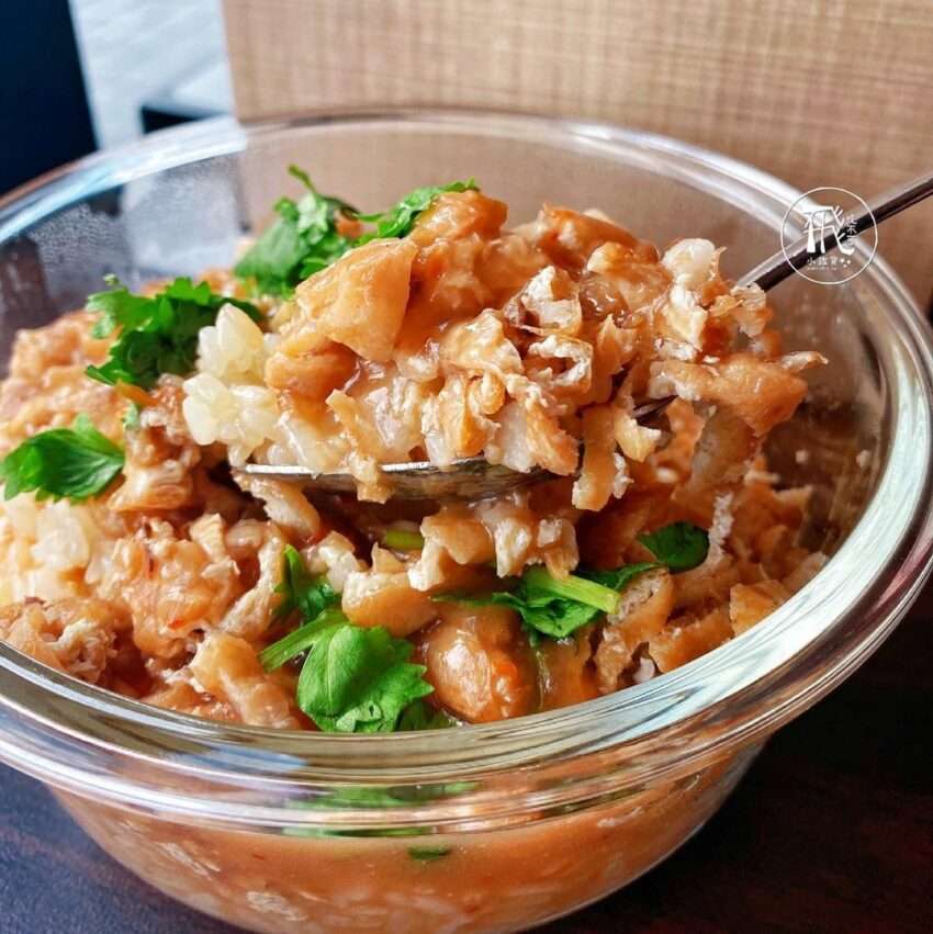 羅東グルメ|羅東無名油飯(純精路)