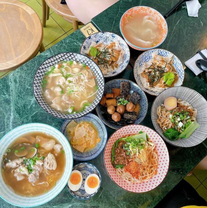 成康飲食店の台湾家庭料理の盛り付け