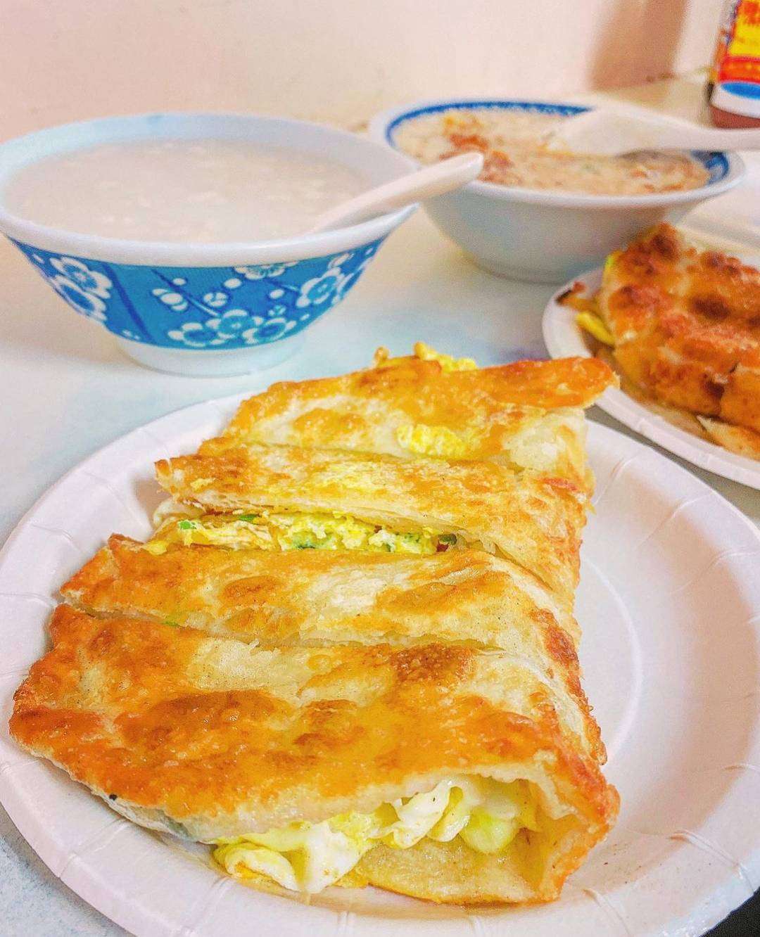 無名の蛋餅と花生湯の組み合わせ