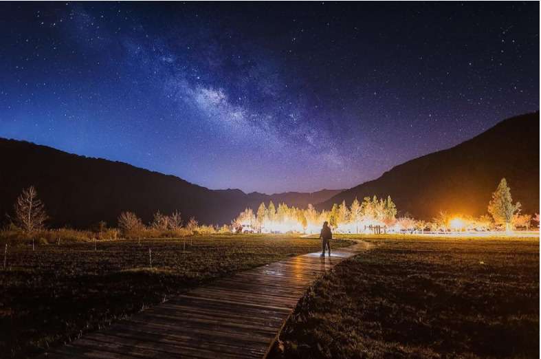 武陵農場の夜の星空環境。視界が広く開けている