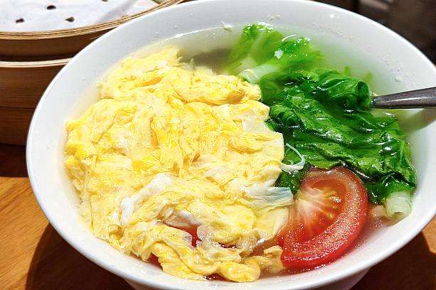 鼎泰豊の蕃茄豆腐蛋花湯(トマト・豆腐入り野菜玉子スープ)