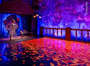 ピクサー世界巡回展の展示エリア内。鮮やかな色彩と立体的な場景でピクサーの世界が再現されている