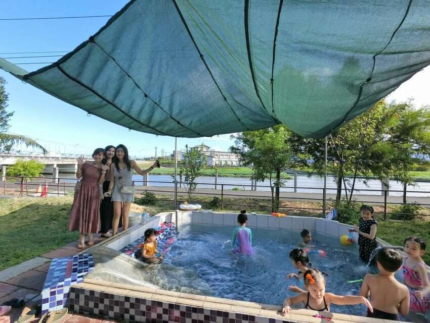 蘭陽渓口海景民宿 一館。海景と蘭陽平原の自然環境が広がる。