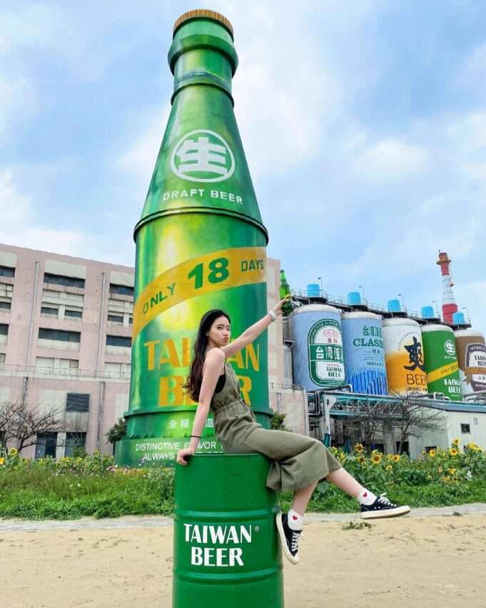 竹南啤酒工場の巨大な生ビール缶のランドマーク