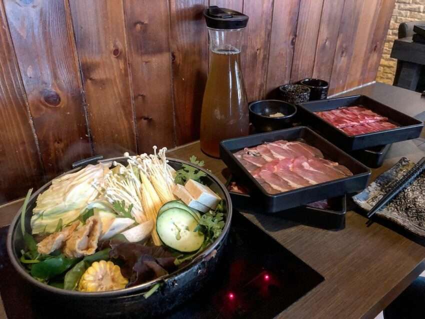 高雄火鍋おすすめ|花葵壽喜(日式食べ放題すき焼き・六合夜市近