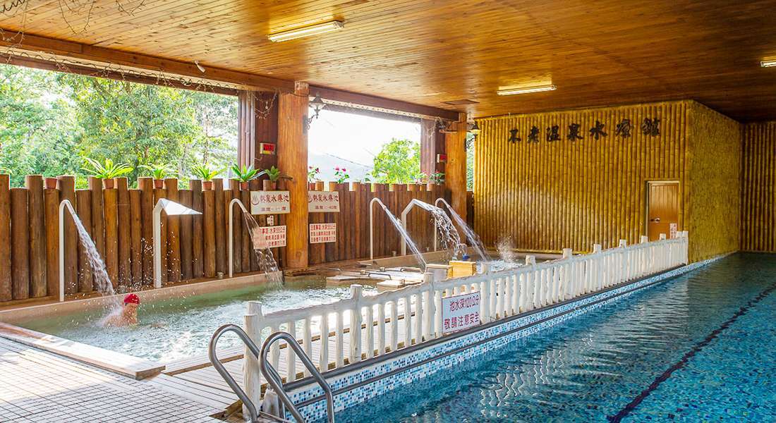 不老溫泉渡假村の天然檜造りの大衆温泉SPAエリア